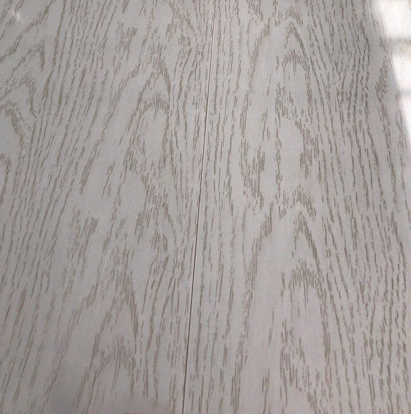 پائیدار اور پرکشش سطحوں کے لئے پیویسی پر ٹکڑے ٹکڑے کرنے والی فلم کو کیا ضروری بناتا ہے؟